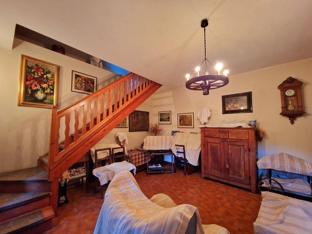 casa indipendente in vendita a Casale Corte Cerro
