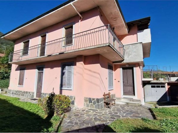 casa indipendente in vendita a Casale Corte Cerro in zona Cassinone