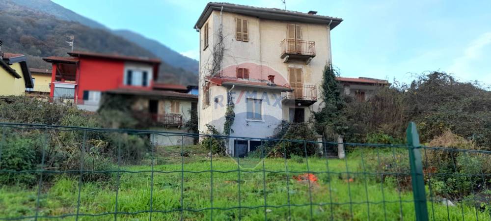 casa indipendente in vendita a Casale Corte Cerro