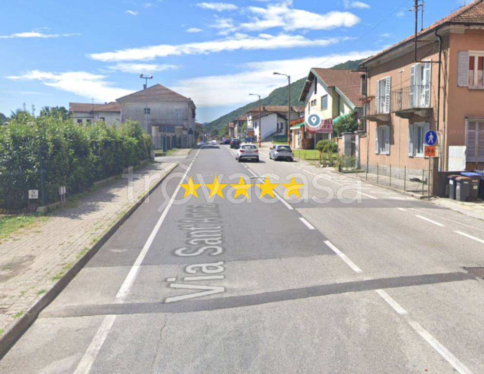 appartamento in vendita a Casale Corte Cerro in zona Sant'Anna