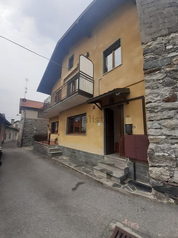 casa indipendente in vendita a Casale Corte Cerro
