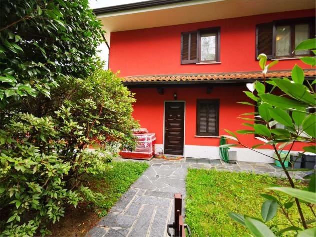 casa indipendente in vendita a Casale Corte Cerro in zona Ramate