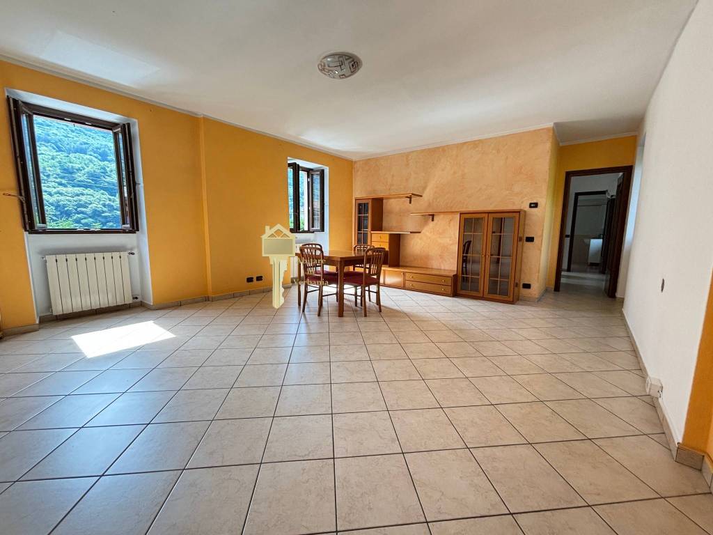 casa indipendente in vendita a Casale Corte Cerro in zona Ramate