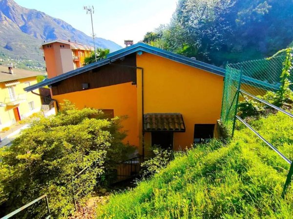 casa indipendente in vendita a Casale Corte Cerro