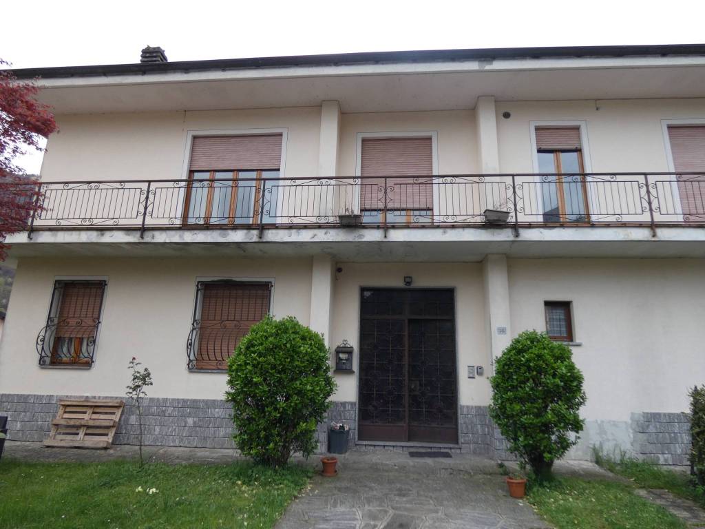 casa indipendente in vendita a Casale Corte Cerro in zona Ramate
