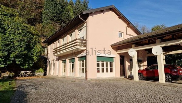 casa indipendente in vendita a Casale Corte Cerro