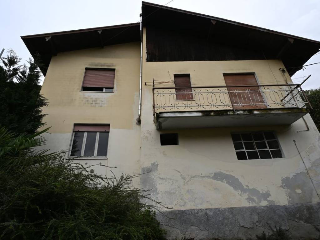 casa indipendente in vendita a Casale Corte Cerro