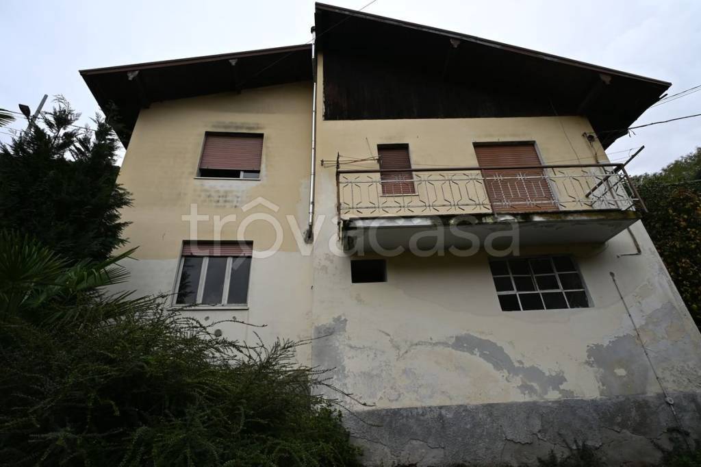 casa indipendente in vendita a Casale Corte Cerro