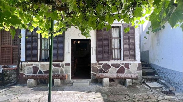 casa indipendente in vendita a Casale Corte Cerro in zona Montebuglio