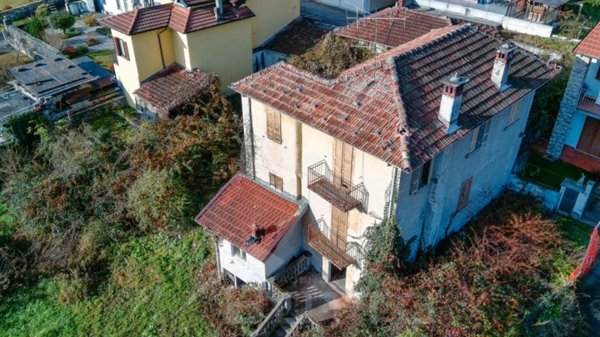 casa indipendente in vendita a Casale Corte Cerro in zona Cereda