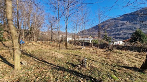 terreno edificabile in vendita a Casale Corte Cerro in zona Ramate