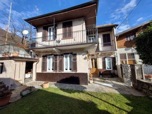 casa indipendente in vendita a Casale Corte Cerro