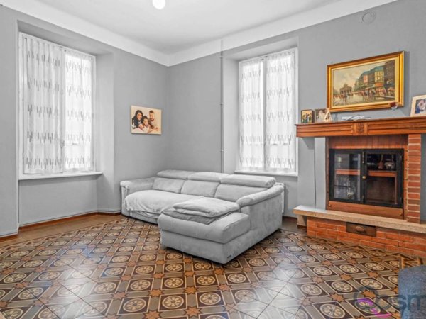 casa indipendente in vendita a Casale Corte Cerro in zona Montebuglio