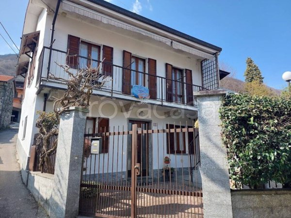 casa indipendente in vendita a Casale Corte Cerro