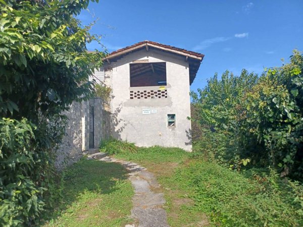 terreno agricolo in vendita a Casale Corte Cerro in zona Cafferonio