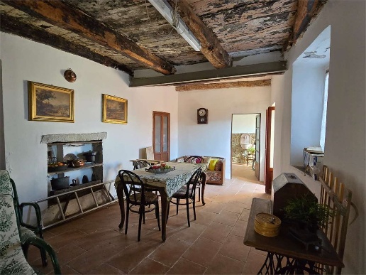 casa indipendente in vendita a Casale Corte Cerro in zona Arzo