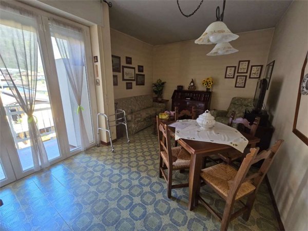 casa indipendente in vendita a Casale Corte Cerro