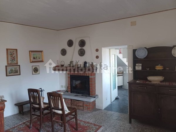 casa indipendente in vendita a Casale Corte Cerro in zona Cafferonio