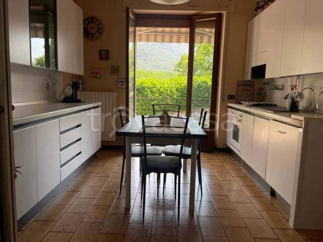 appartamento in vendita a Casale Corte Cerro in zona Ramate