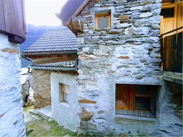 appartamento in vendita a Ceppo Morelli