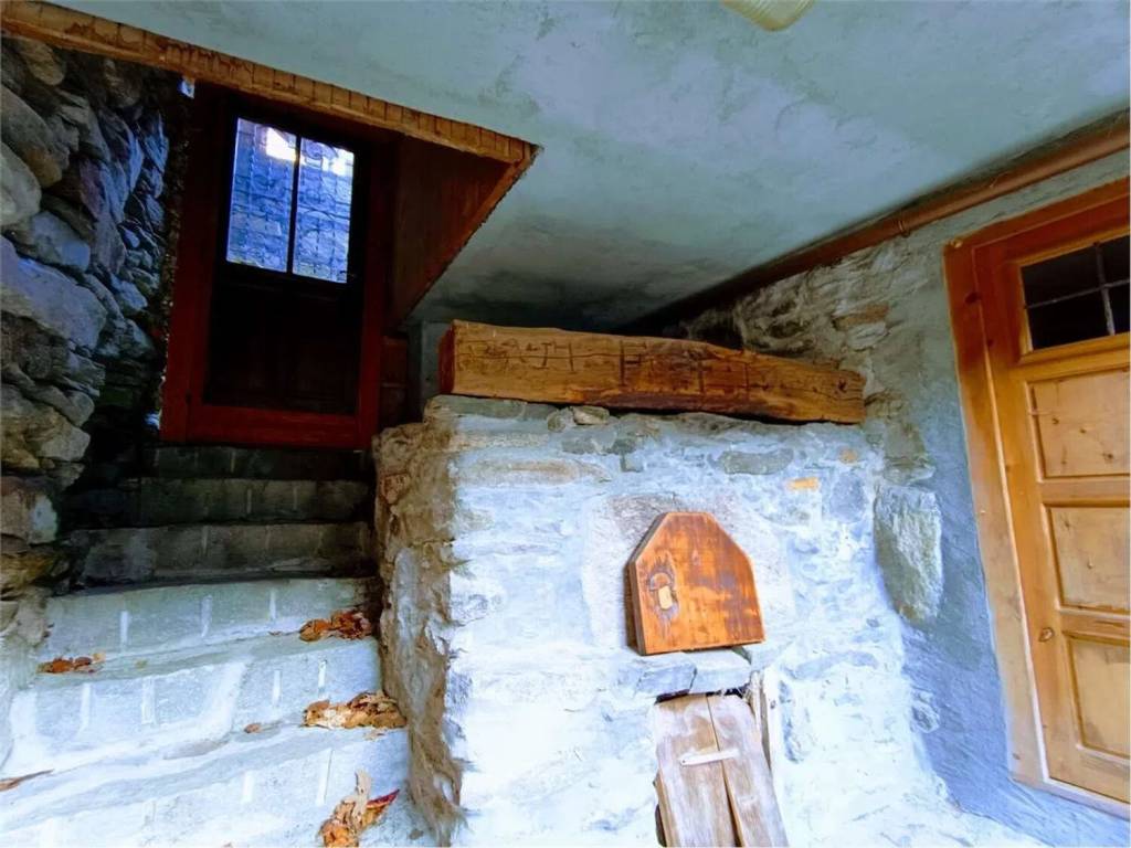 appartamento in vendita a Ceppo Morelli in zona Canfinello