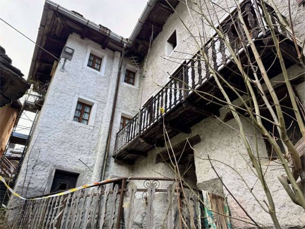casa indipendente in vendita a Ceppo Morelli in zona Campioli