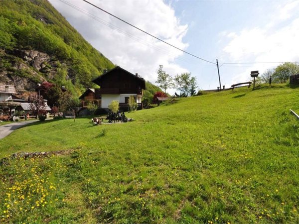 terreno edificabile in vendita a Ceppo Morelli in zona Croppo