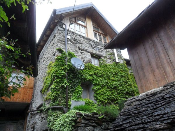 appartamento in vendita a Ceppo Morelli in zona Canfinello