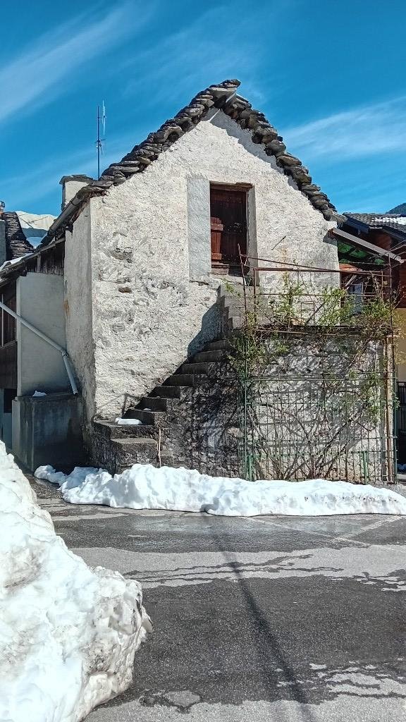 casa indipendente in vendita a Ceppo Morelli in zona Canfinello