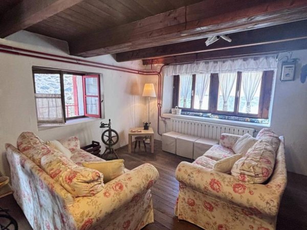 intera palazzina in vendita a Ceppo Morelli in zona Canfinello