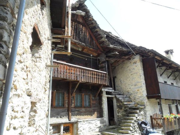 casa indipendente in vendita a Ceppo Morelli in zona Mondelli