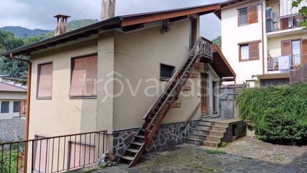 casa indipendente in vendita a Cesara