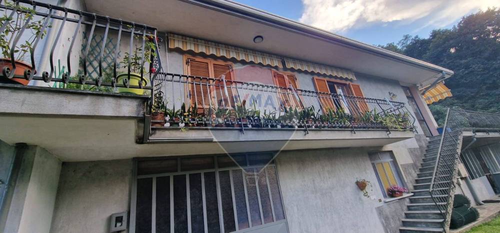 casa indipendente in vendita a Cesara in zona Colma