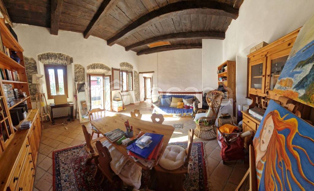 casa indipendente in vendita a Cesara in zona Grassona