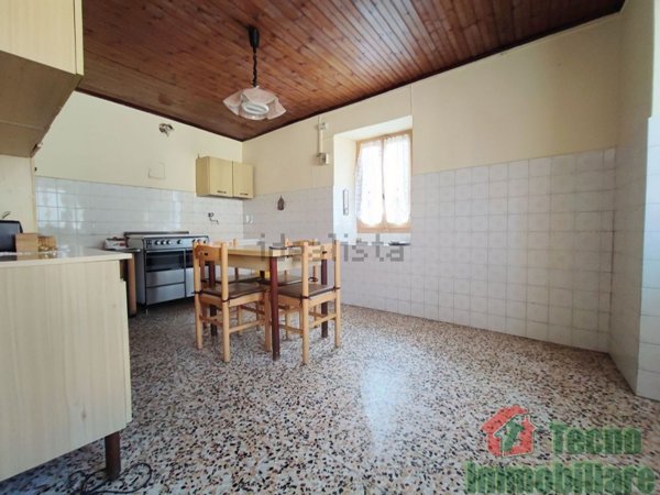 appartamento in vendita a Cesara in zona Colma