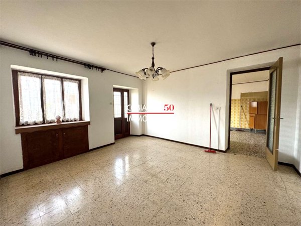 casa indipendente in vendita a Cossogno