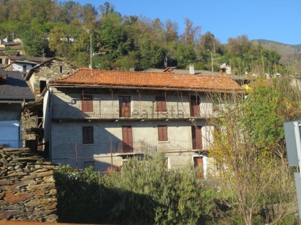 casa indipendente in vendita a Cossogno