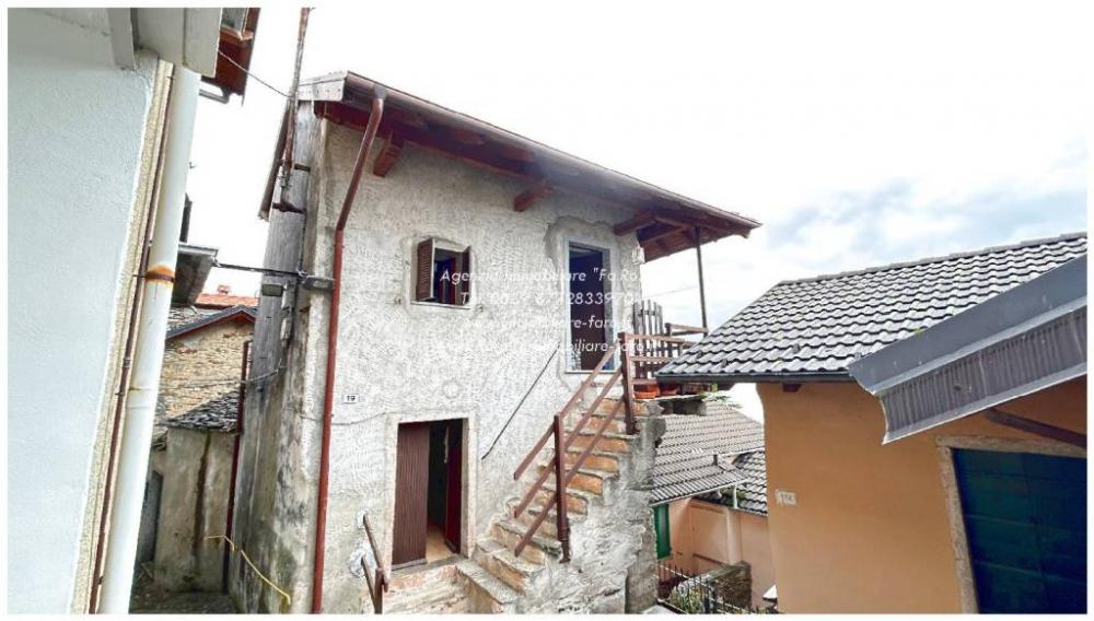 casa indipendente in vendita a Cossogno in zona Ungiasca