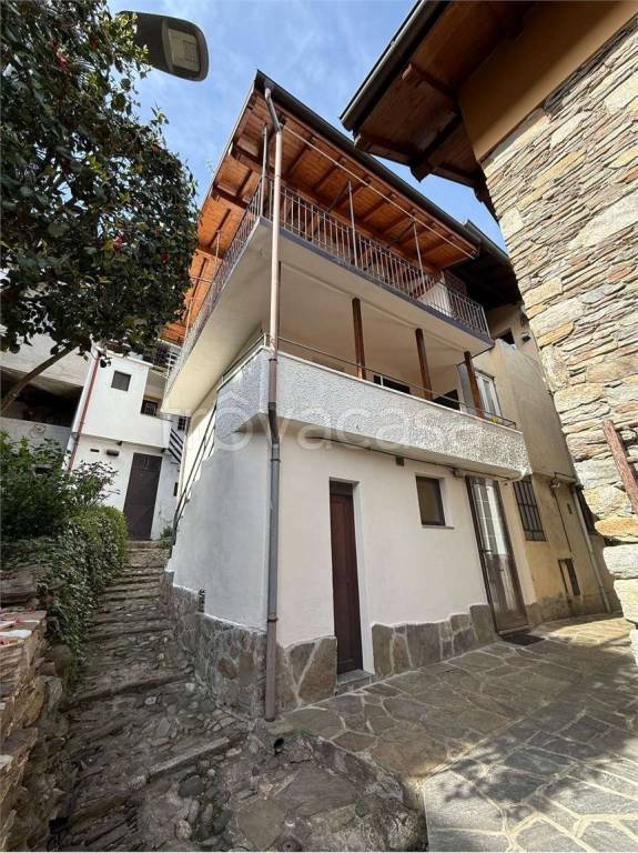 casa indipendente in vendita a Cossogno