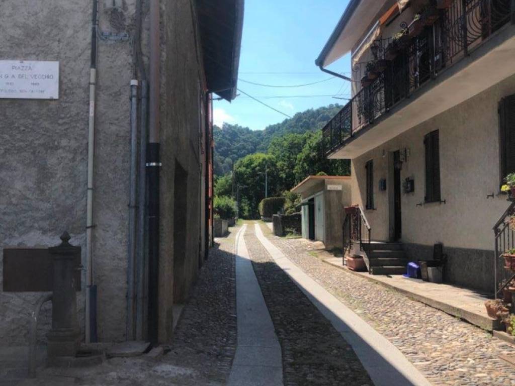 appartamento in vendita a Cossogno