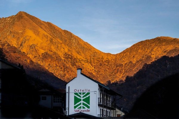 quadrivano in vendita a Cossogno in zona Cicogna