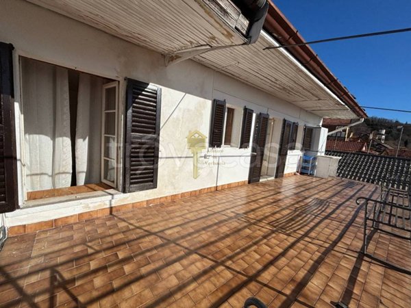 casa indipendente in vendita a Cossogno in zona Ungiasca
