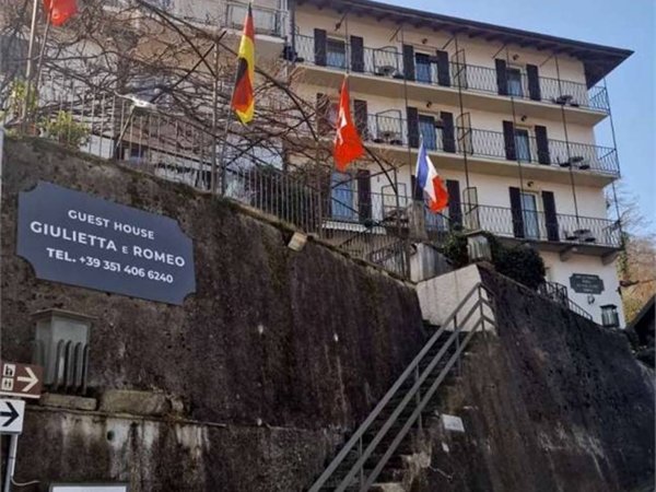 casa indipendente in vendita a Cossogno
