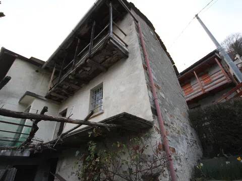 casa indipendente in vendita a Cossogno in zona Cicogna