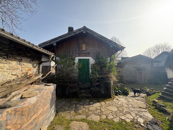 appartamento in vendita a Cossogno