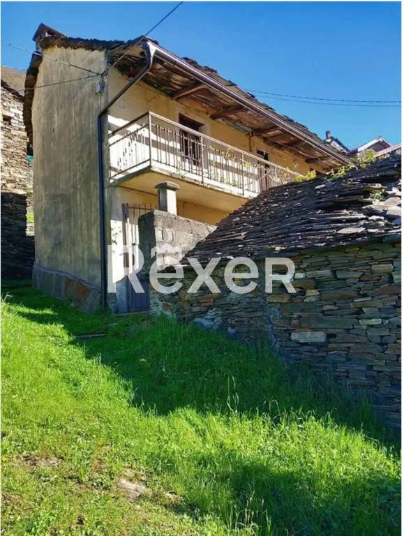 casa indipendente in vendita a Cossogno