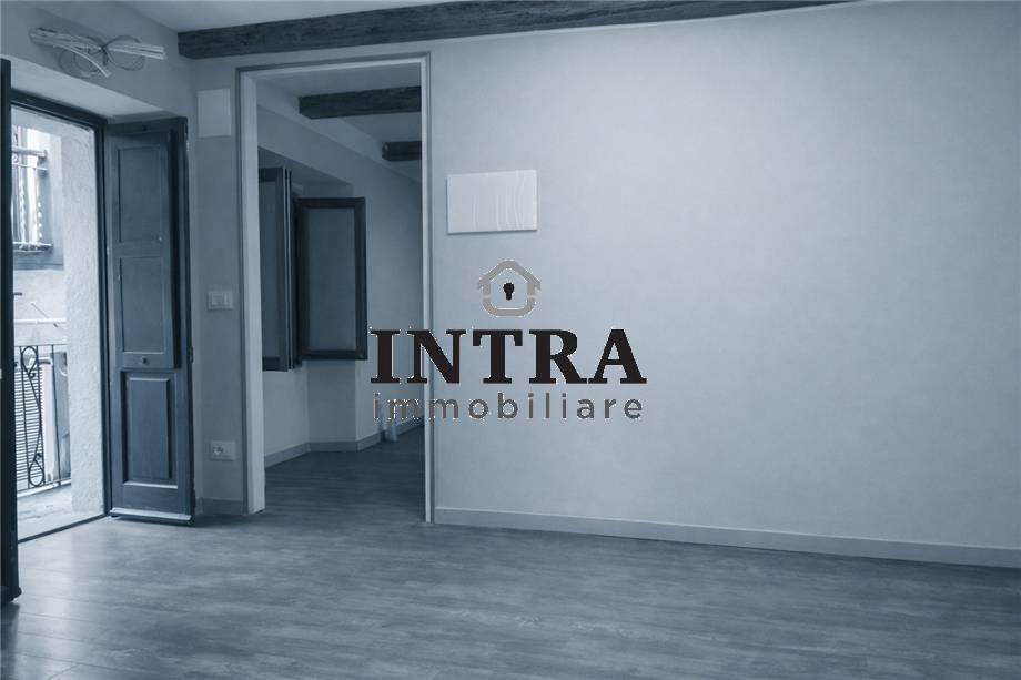 appartamento in vendita a Cossogno in zona Ungiasca