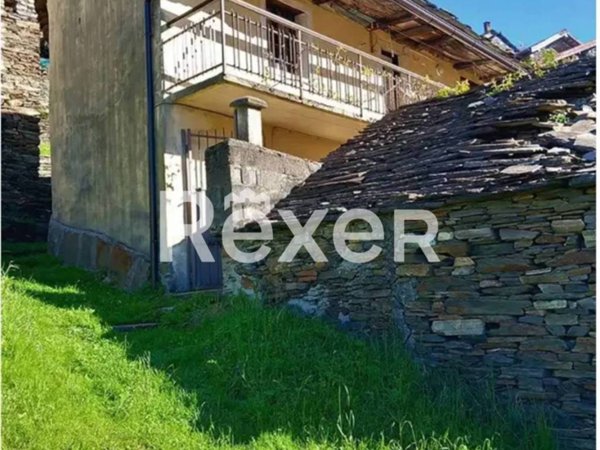 casa indipendente in vendita a Cossogno