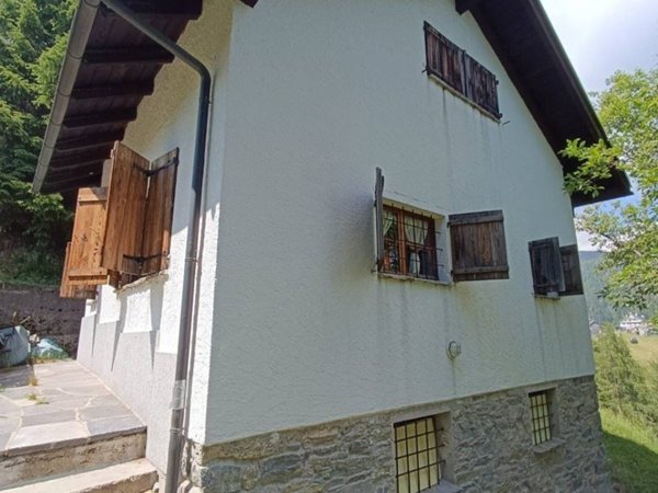 casa indipendente in vendita a Craveggia in zona Prestinone