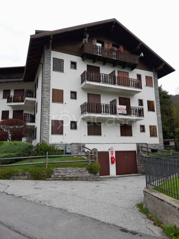 appartamento in vendita a Craveggia in zona Prestinone